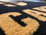 Zerbino in cocco su misura con logo intarsiato - immagine 3
